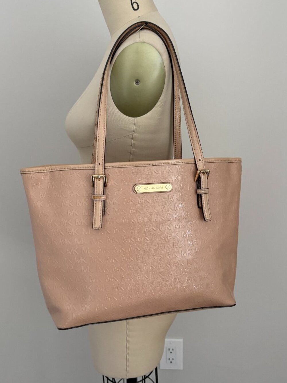 Michael Kors Jet Set Travel Carryall Tote Bag Oyster Patent Embossed MK Logo